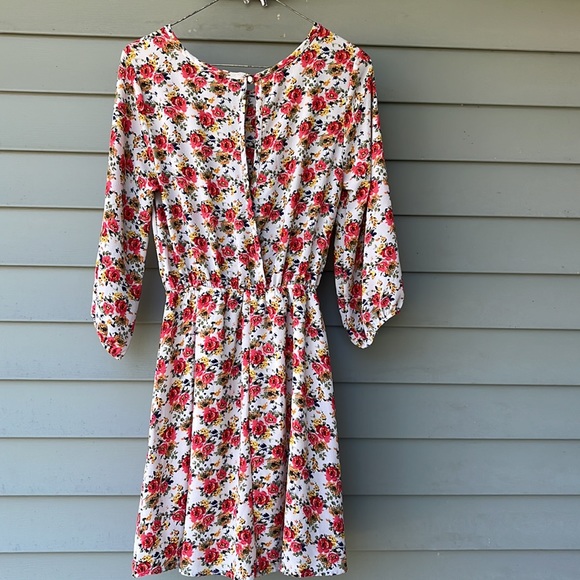 BNWOT LE LIS fun floral dress - Picture 12 of 16